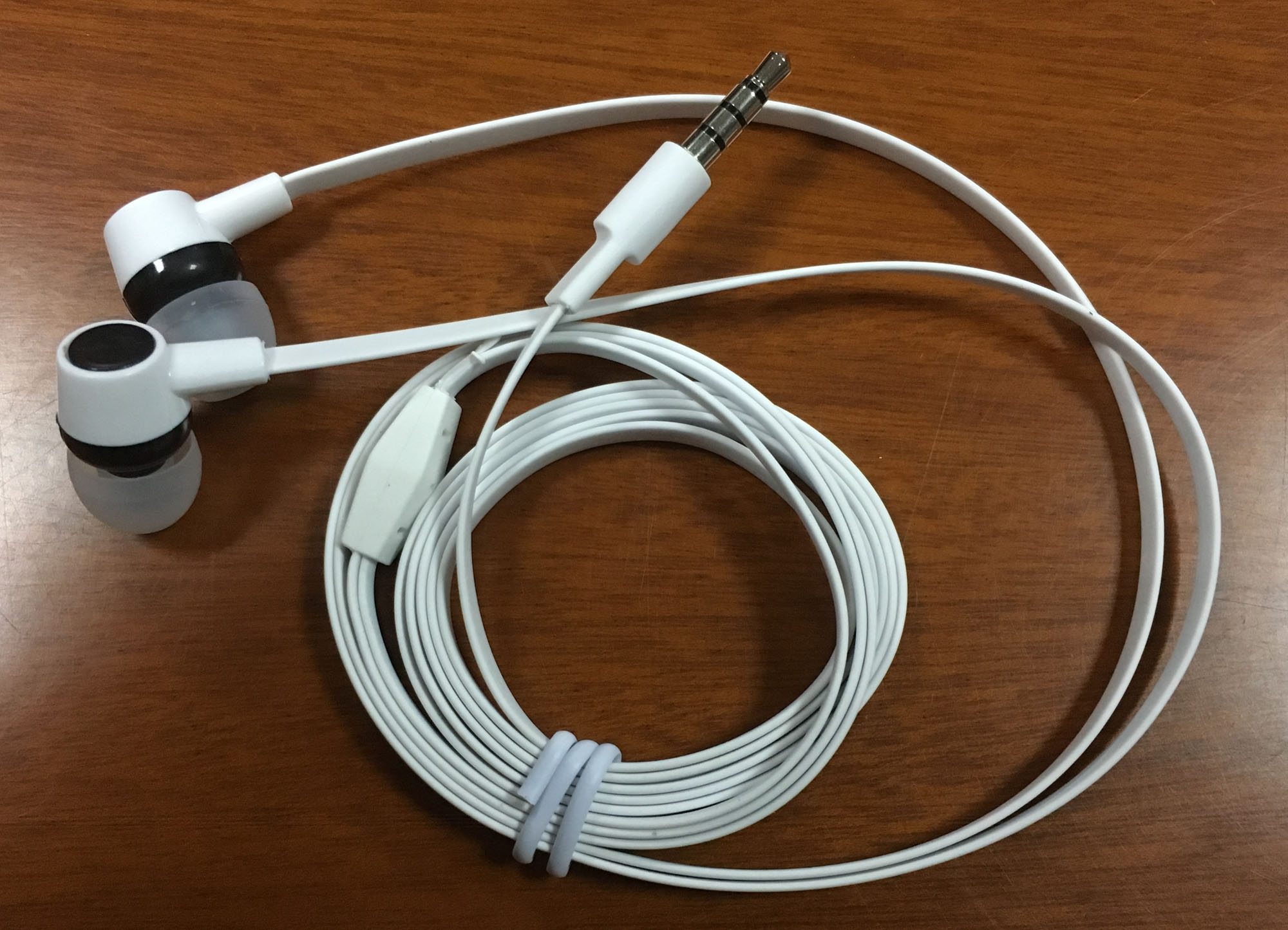 HAOMUK-A0400 Plastic Earphones