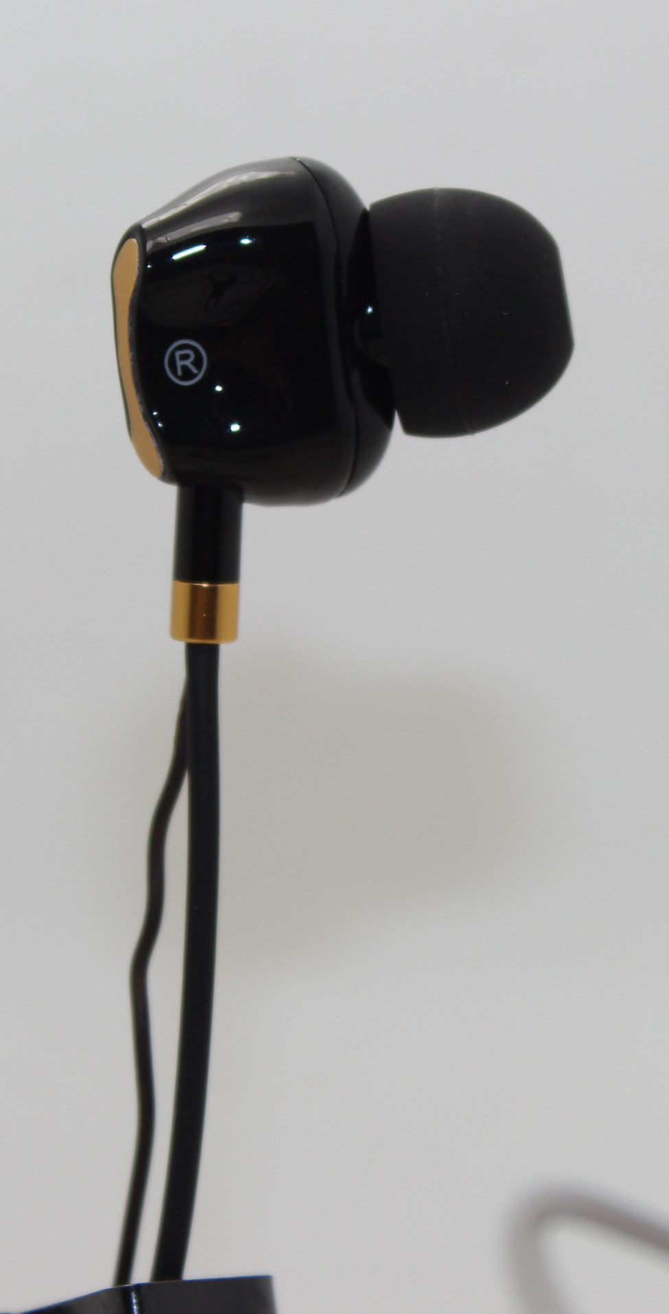 HAOMUK-K8671 Plastic Earphones